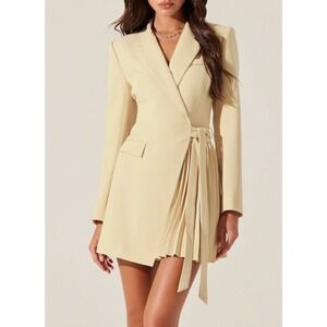 ASTR Kesari Pleated Blazer Wrap Dress Butter Cream Sz XL NWT